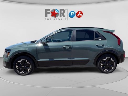 Used 2024 Kia Niro Wind FWD image 2
