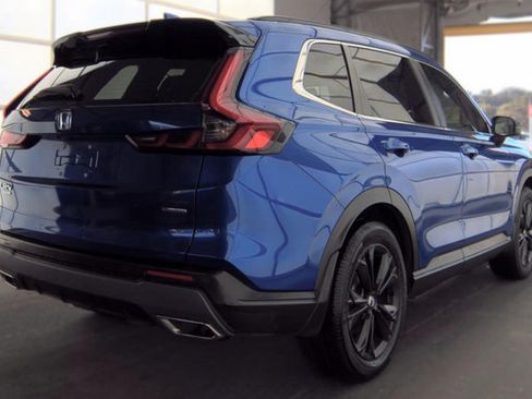Used 2024 Honda CR-V Sport Touring image 3