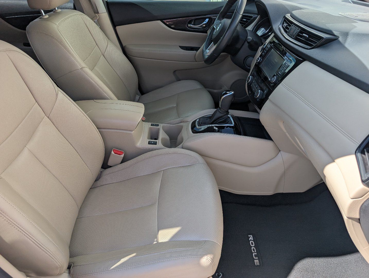 Used 2017 Nissan Rogue SL AWD/4WD image 11