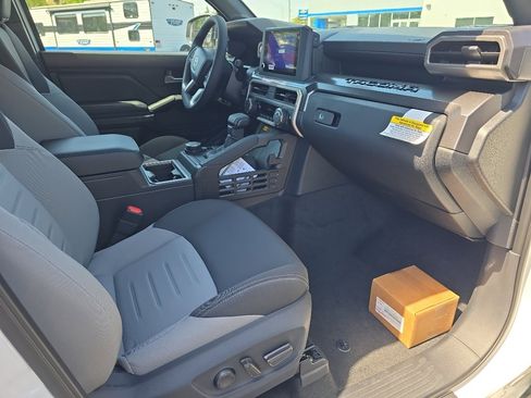New 2026 Toyota Tacoma TRD Sport AWD/4WD image 15