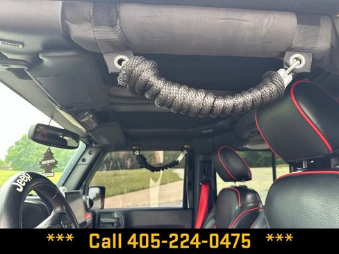 Used 2013 Jeep Wrangler Unlimited Rubicon w/ Connectivity Group AWD/4WD image 26