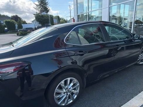 Used 2023 Toyota Camry LE FWD image 2
