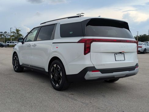 New 2026 Kia Carnival EX FWD image 7