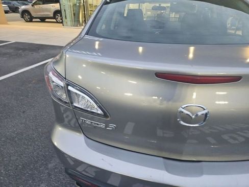 Used 2010 MAZDA MAZDA3 i Touring FWD image 5