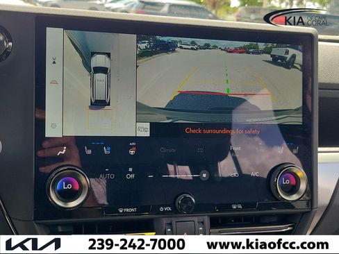 Used 2024 Lexus GX 550 w/ Accessory Package (Z1) AWD/4WD image 27