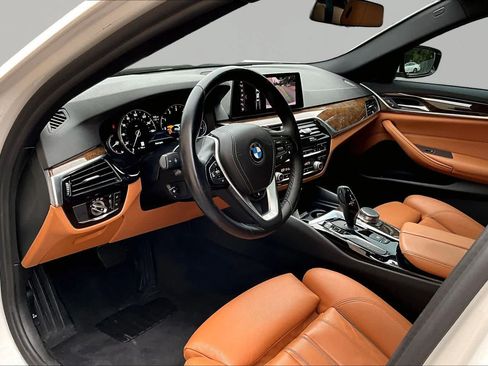 Used 2019 BMW 540i xDrive w/ Convenience Package AWD/4WD image 18