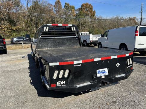 Used 2021 GMC Sierra 3500 Base Crew Cab 4WD w/ Convenience Package image 4