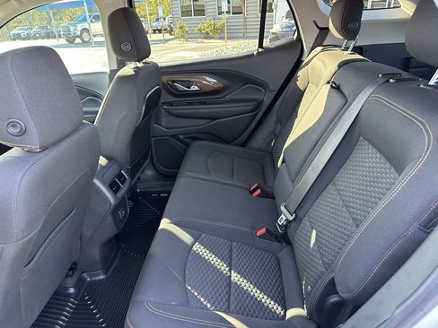 Used 2020 GMC Terrain SLE image 17
