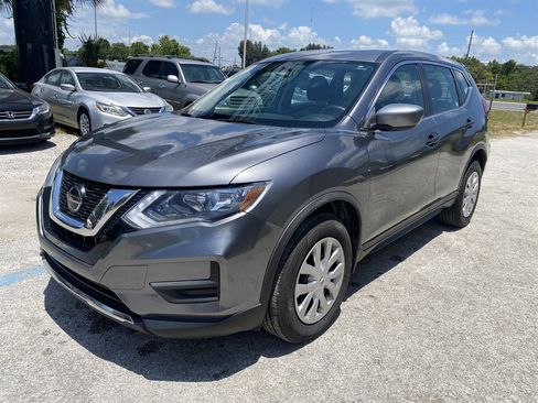 Used 2018 Nissan Rogue S AWD/4WD image 3