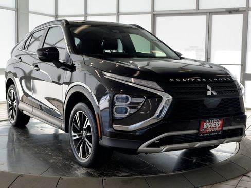 Used 2024 Mitsubishi Eclipse Cross SE image 2
