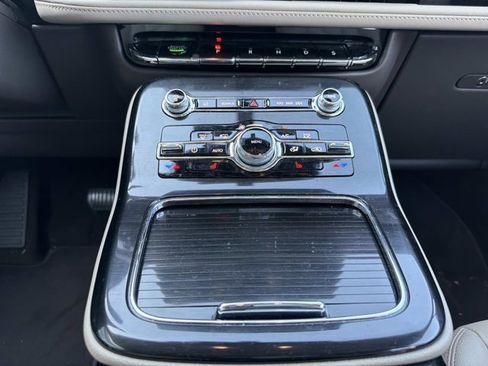 Certified 2022 Lincoln Nautilus FWD w/ Premium Package image 33