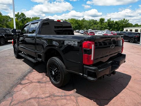 Used 2023 Ford F250 Lariat w/ Black Appearance Package AWD/4WD image 4