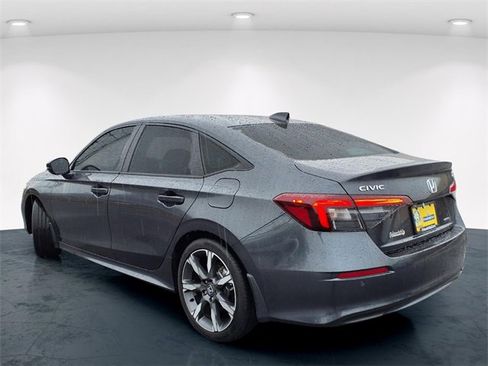 Used 2025 Honda Civic Sport image 11