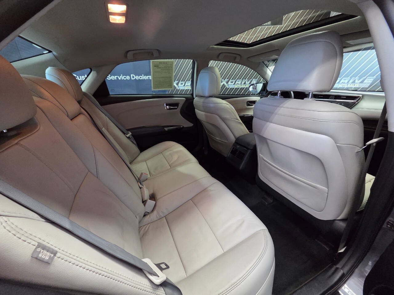 Used 2014 Toyota Avalon XLE Touring FWD image 28