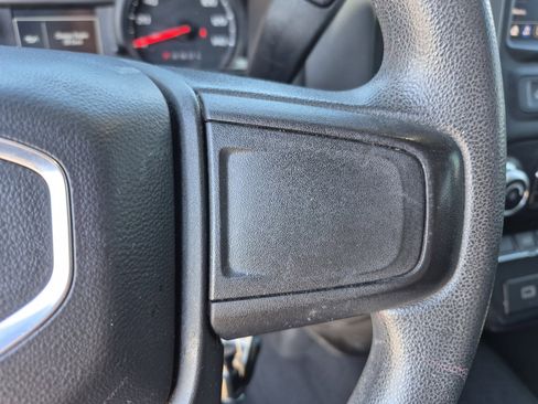 Used 2020 GMC Sierra 1500 4x4 Crew Cab w/ Sierra Value Package image 25