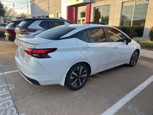 Certified 2020 Nissan Versa SR w/ Electronics Package image 2