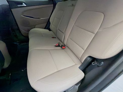 Used 2021 Hyundai Tucson SE FWD image 12