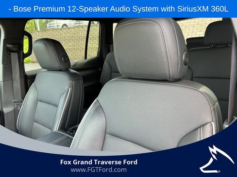Used 2025 Buick Enclave Preferred AWD/4WD image 11