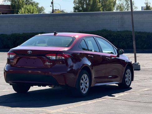 Used 2024 Toyota Corolla LE FWD image 5