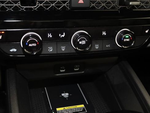 Used 2025 Honda Accord Sport image 32