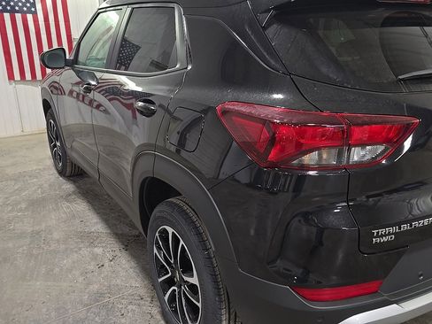 New 2025 Chevrolet TrailBlazer LT w/ Convenience Package image 5