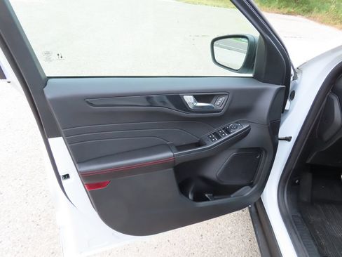 Used 2023 Ford Escape ST-Line w/ Tech Pack #1 AWD/4WD image 26