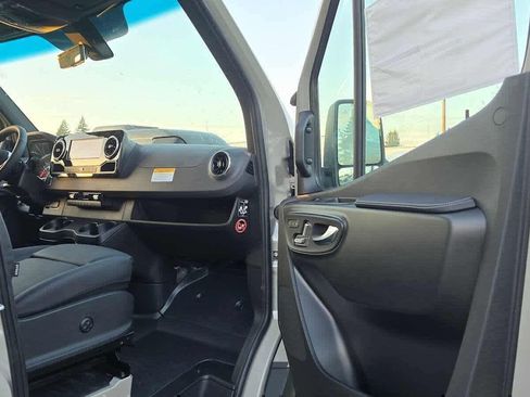 New 2026 Mercedes-Benz Sprinter 2500 image 10