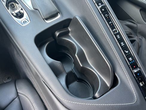 Used 2022 Chevrolet Corvette Stingray Preferred Conv w/ Z51 Performance Package RWD image 23