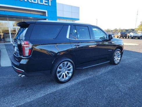 Used 2021 Chevrolet Tahoe Premier w/ Premium Package image 7
