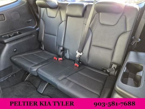 Certified 2025 Kia Telluride S image 30