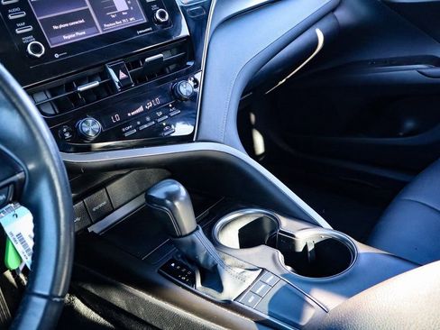 Used 2024 Toyota Camry SE image 30