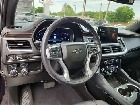 Used 2022 Chevrolet Tahoe Z71 image 16