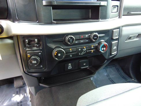 Used 2025 Ford F250 XLT AWD/4WD image 23