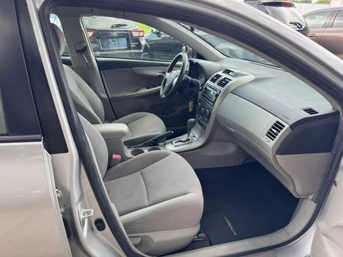 Used 2012 Toyota Corolla LE FWD image 24