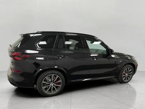 New 2026 BMW X5 M60i image 2
