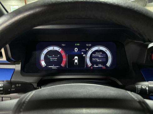 Used 2025 Toyota Tacoma TRD Off-Road AWD/4WD image 32