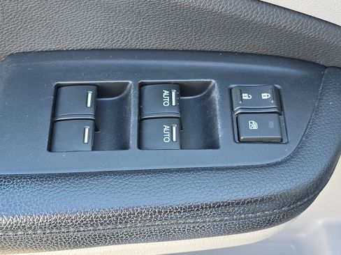 Used 2017 Honda Pilot Elite image 65