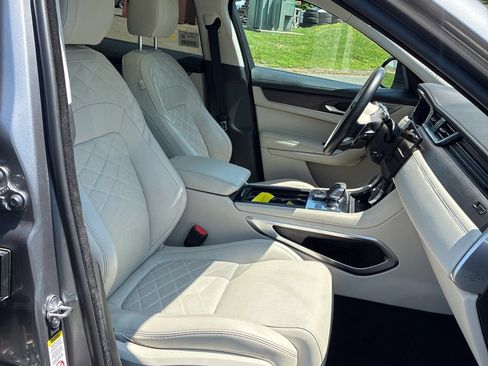 Used 2021 Jaguar F-PACE S AWD/4WD image 12