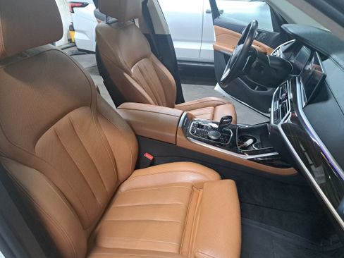 Used 2020 BMW X7 xDrive40i w/ Luxury Seating Package AWD/4WD image 10