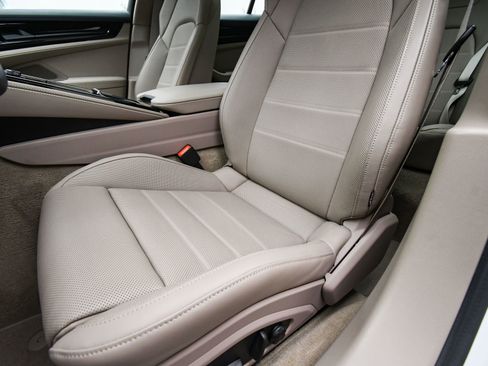 Certified 2025 Porsche Panamera 4 image 52