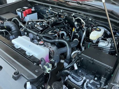 Certified 2025 Toyota 4Runner SR5 AWD/4WD image 14