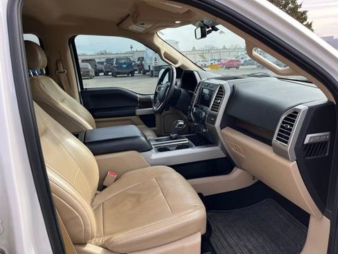 Used 2016 Ford F150 Lariat image 9