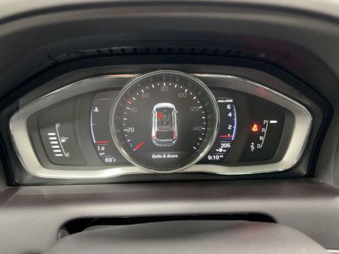 Used 2017 Volvo XC60 T6 R-Design w/ Protection Package image 19