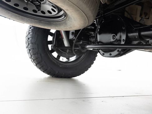 Used 2018 Chevrolet Tahoe Premier AWD/4WD image 23