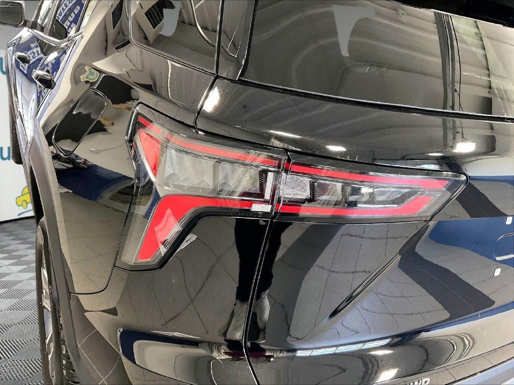 Used 2026 Chevrolet Equinox LT AWD/4WD image 33