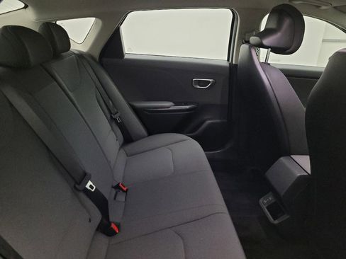 Used 2025 Kia K4 FWD image 19