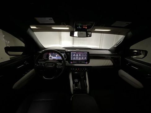 Used 2024 GMC Canyon AT4X w/ AT4X AEV Edition image 20