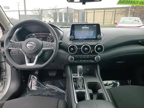 Used 2023 Nissan Sentra SV image 11