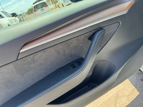 Used 2022 Tesla Model 3 Long Range AWD/4WD image 11