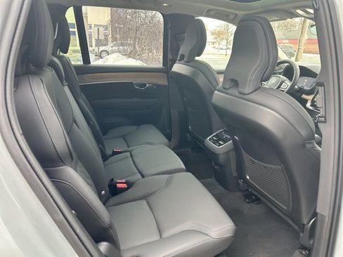 Used 2025 Volvo XC90 B6 Plus image 14